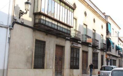 Se vende palacio regionalista en Aguilar para hotel con encanto
