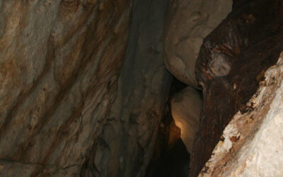 Nuevos hallazgos en la Cueva del Ángel triplican su antigüedad hasta los 350.000 años