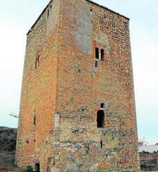 Priego de córdoba El Ayuntamiento inicia las obras de restauración de la torre del Homenaje