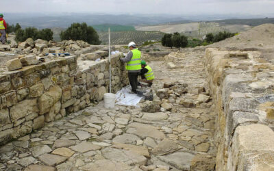 Arrancan los trabajos para hacer visitable el viario occidental de Torreparedones