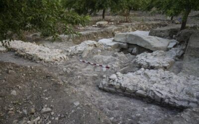 Descubierta la fachada y el graderío del anfiteatro romano de Torreparedones