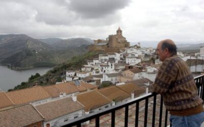 El municipio cordobés de Iznájar aspira a convertirse en Capital del Turismo Rural 2018