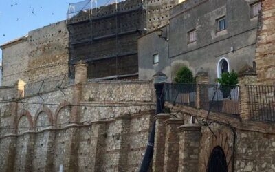 El Ayuntamiento inicia la restauración de la muralla y del torreón medieval