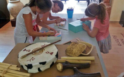 Un centenar de niños participa en el programa Verano en el Museo