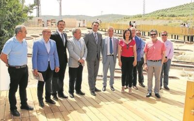 El consejero pone la ciudad como ejemplo de desarrollo turístico
